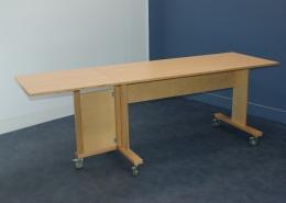 hoogzit tafel met uitklapbaar extra tafelblad